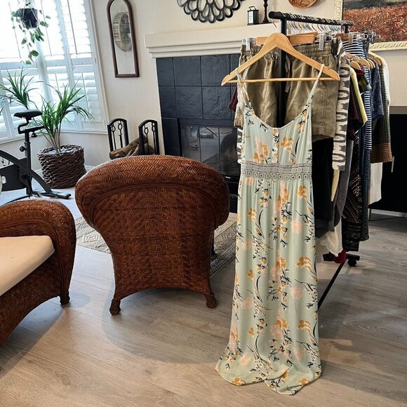 Forever 21 Dress Womens Size Medium Mint Green Embroidered Peek-a-Boo Waist - Picture 16 of 16